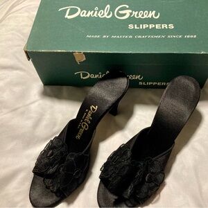 Vintage Daniel Green Women's Elegant Black Slippers